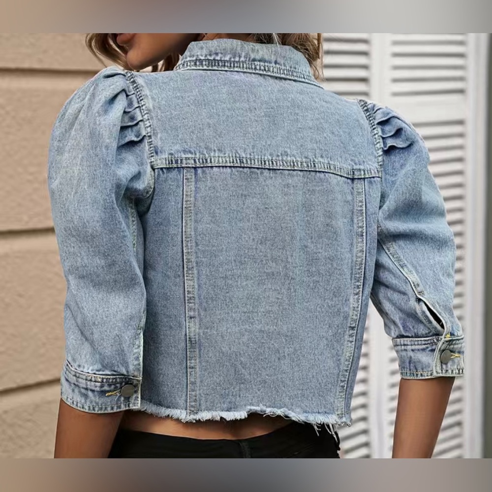 🔹Cropped Denim Jacket🔹 - Picture 2 of 2
